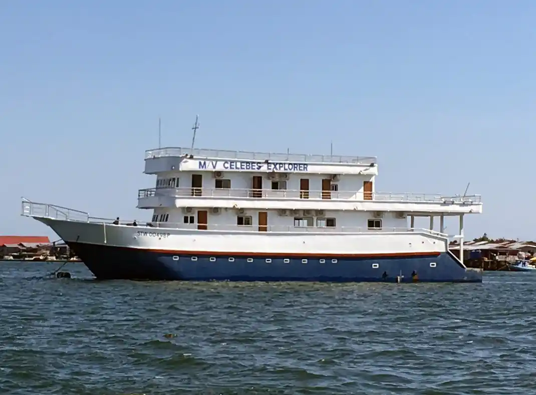 Newly built MV Celebes Explorer 9 liveaboard dive boat, offering comfortable cruises and guaranteed daily dive permits for Sipadan Island.